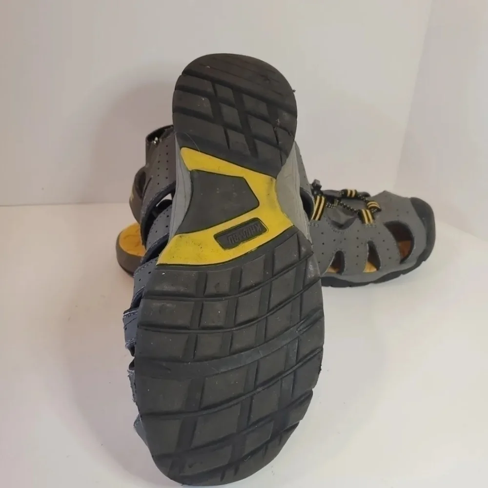 Khombu Kids' Sz 6 Dillon Sandals Water Shoes Grey/Yellow